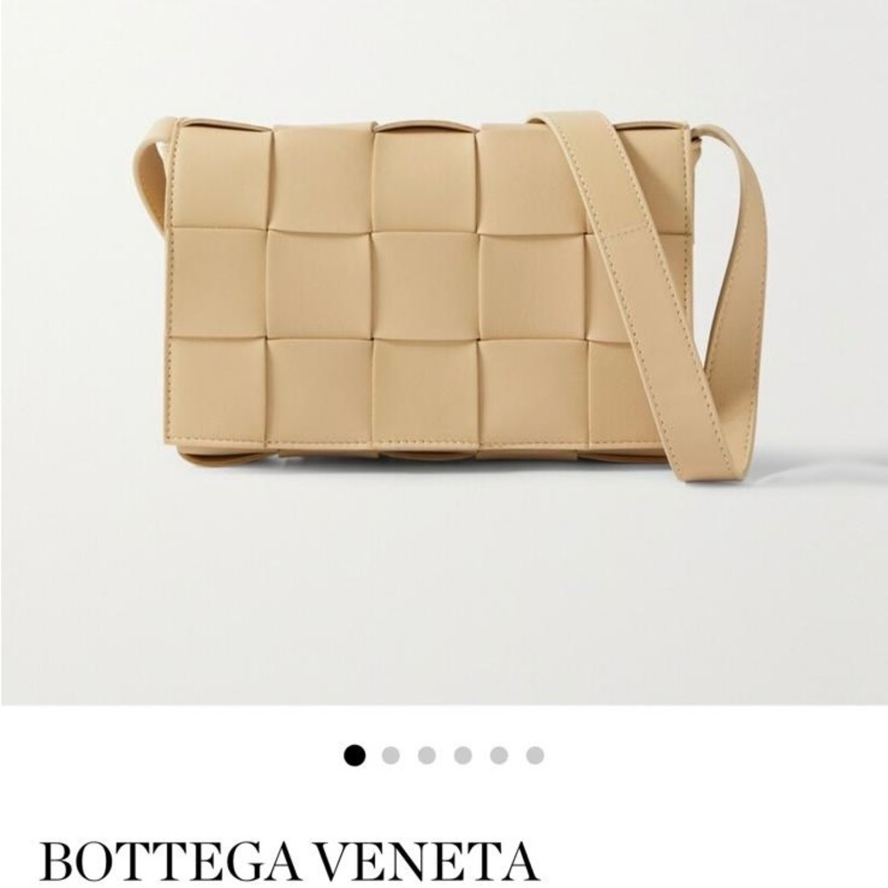 Bottega Veneta Light/ Tan Leather Crossbody Bag